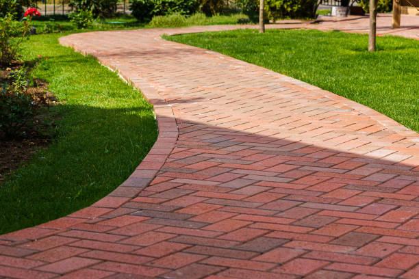Best Professional Driveway Pavers  in Leetonia, OH